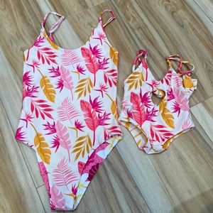 MOMMY AND MINI MATCHING SWEET SWEET HONEY HAWAII CREAM KEALOHA PRINT